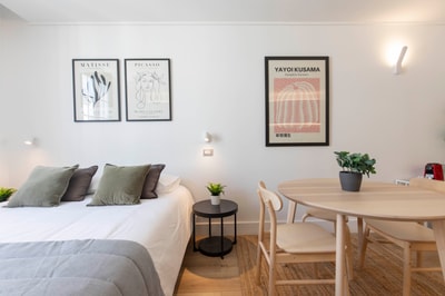 Studio - Unit 304 - Thumbnail 4